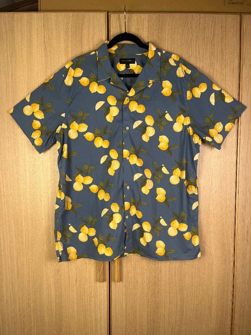 Banana Republic Lemon Print Camp Shirt, Size XL - Short Sleeve Button-Up